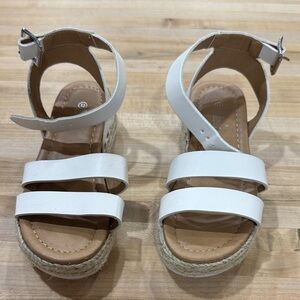 SHEIN White Kids Sandals